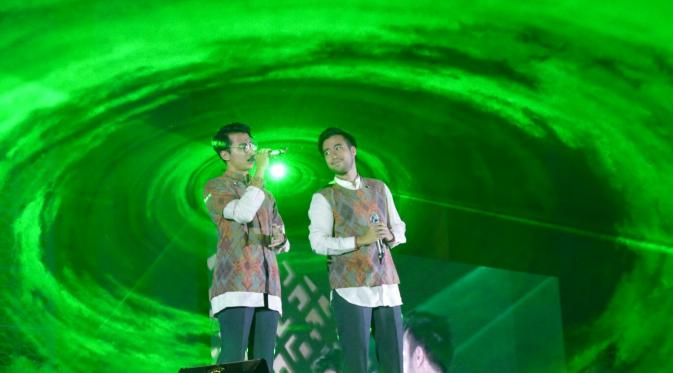 Vidi Aldiano dan Vadi Akbar di MTQ Nasional ke -26 di Mataram, Nusa Tenggara Barat | foto : istimewa 