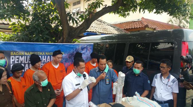 Badan Narkotika Nasional (BNN) memusnahkan 68,097 kg sabu-sabu jaringan Freddy Budiman. (Liputan6.com/Nanda Perdana Putra)