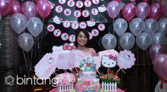 Perayaan syukuran sweet seventeen Lesti D'Academy. (Galih W. Satria/Bintang.com)