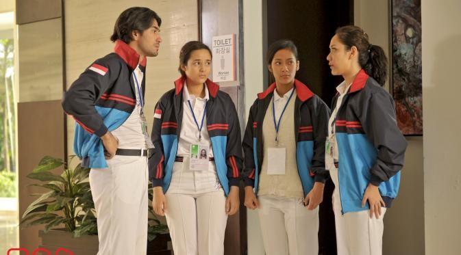 Chelsea Islan, Bunga Citra Lestari, Tara Baso dan Reza Rahardian di film 3 Srikandi.