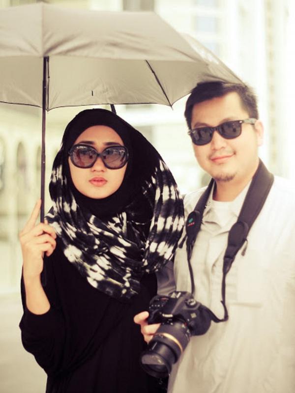 Dian Pelangi dan Tito Haris Prasetyo saat masih merasakan kebahagiaan bersama (dianpelangi.net)