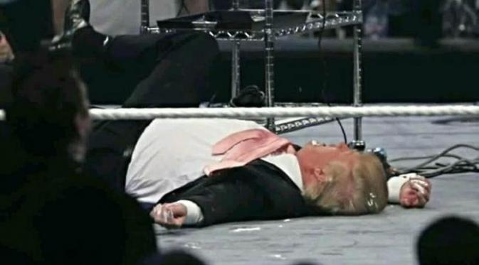 Beredar Foto Donald Trump Tergeletak di Panggung, Tewas atau Hoax ? (the Snopes)