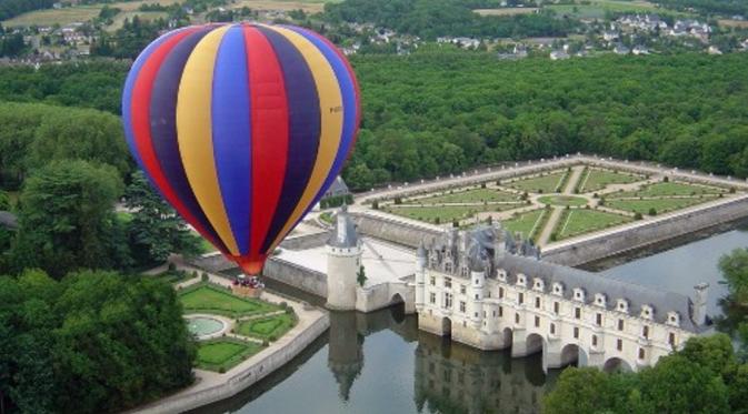Lembah Loire, Perancis. (France-Montgolfieres)