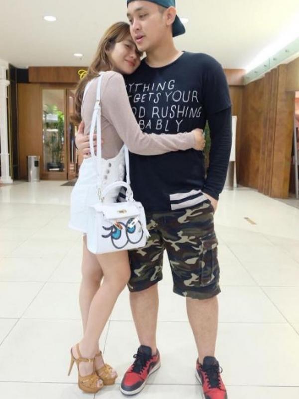 Gilang Dirga dan kekasihnya, Adiesty Fersa (Instagram)
