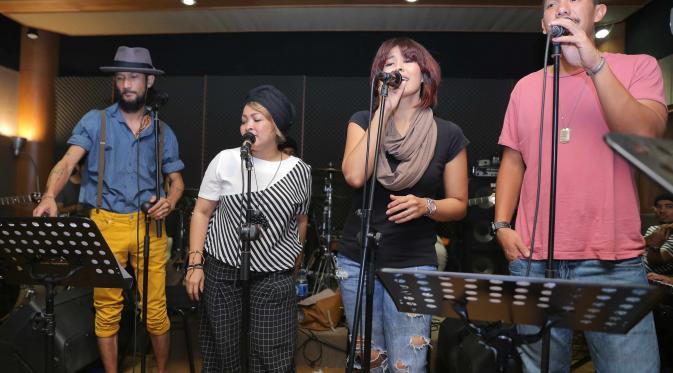 Sesi latihan The Groove dan Maliq & D'Essentials (Andy Masela/bintang.com)