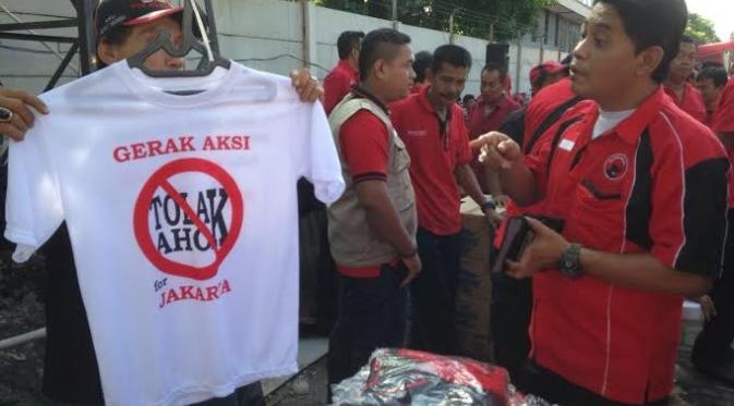 Kaos menolak Ahok di DPP PDIP, Jakarta  (Liputan6.com/Taufiqurrohman)