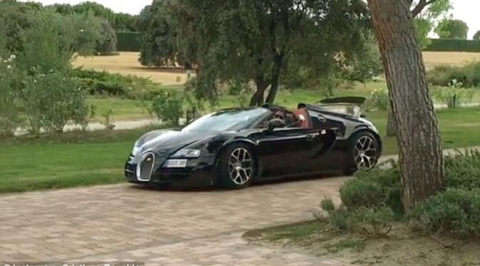 Mobil baru Cristiano Ronaldo, Bugatti Veyron