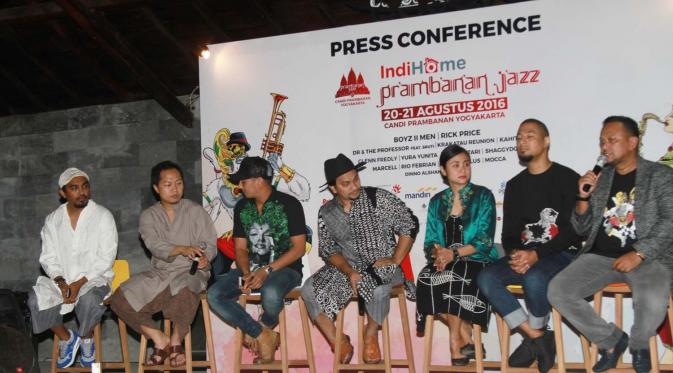 Promotor acara Prambanan Jazz Festival saat jumpa pers di Hyatt Regency Yogyakarta (Liputan6.com/Aditia Saputra)