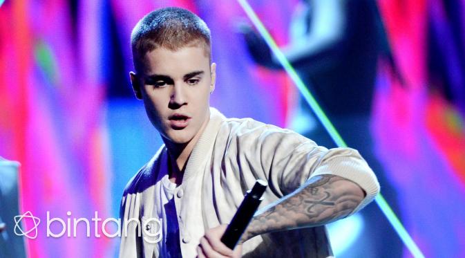 Merasa geram dengan penggemarnya, Justin Bieber menutup akun sosial media instagram. Justin Bieber juga kesal karena Selena Gomez begitu mencampuri urusan asmaranya yang baru. (AFP/Bintang.com)