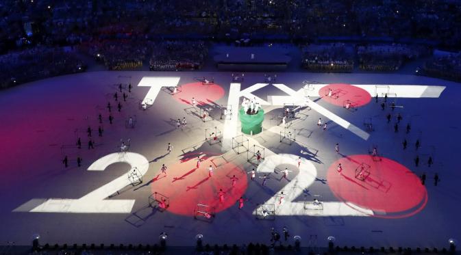 Simbol Olimpiade Tokyo 2020 dalam upacara penutupan Olimpiade Rio 2016 di Stadion Maracana (Foto:Reuters)