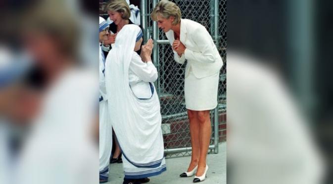 Foto asli gambar tersebut diambil 2 bulan sebelum Diana meninggal (Reuters)
