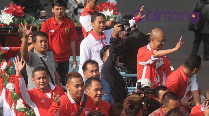 potret hari kedua arak-arakan kontingen olimpiade Rio 2016 | foto : Andy Masela