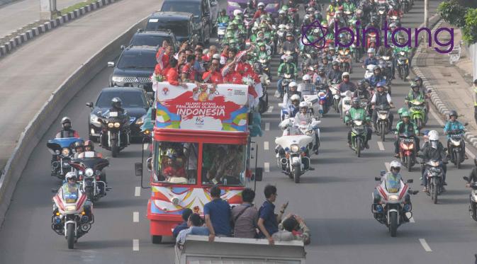 potret hari kedua arak-arakan kontingen olimpiade Rio 2016 | foto : Andy Masela