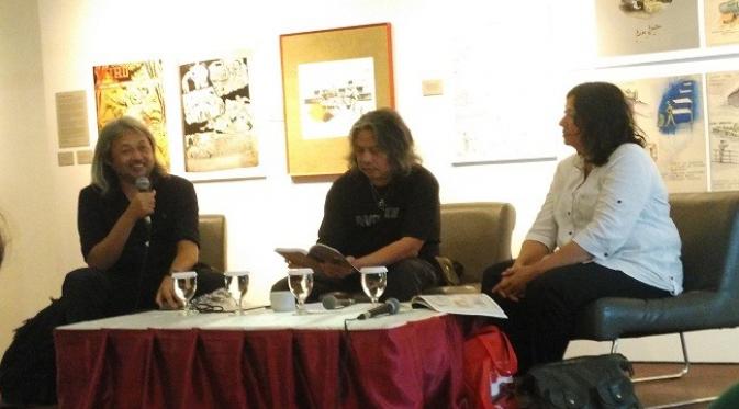 Diskusi novel grafis Gerda Sayang dihadiri Seno Gumira Ajidarma dan Willy Adriaans, serta Oscar Motuloh sebagai moderator.