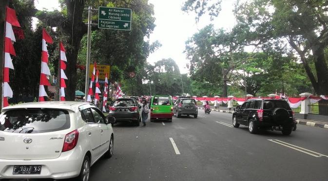 Parkir liar di Bogor (Liputan6.com/ Achmad Sudarno)