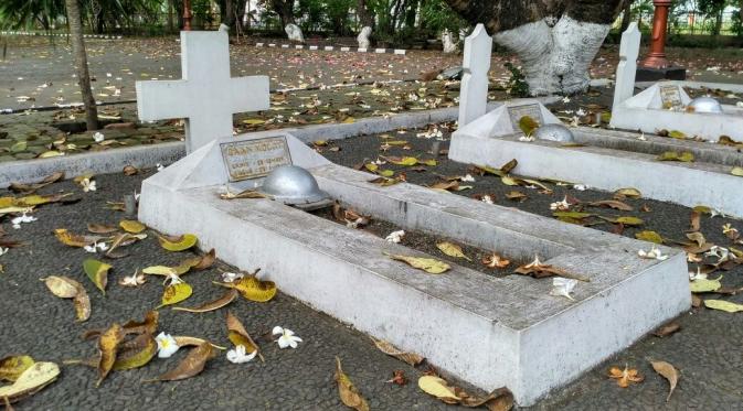 Makam Daan Mogot, pejuang kemerdekaan RI yang namanya diabadikan sebagai nama jalan yang hubungkan Jakarta Barat dan Tangerang (Liputan6.com/Pramita)