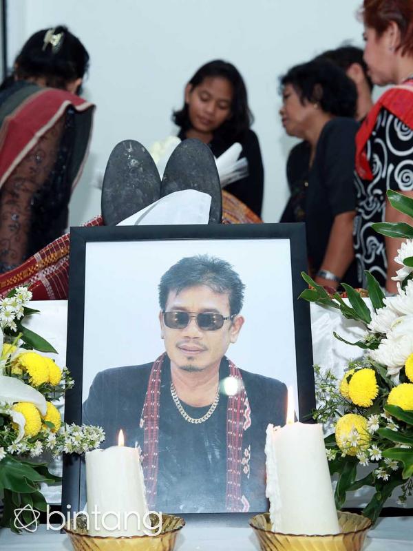 Proses pemakaman Eddy Silitonga akan menggunakan adat Batak. (Deki Prayoga/Bintang.com)