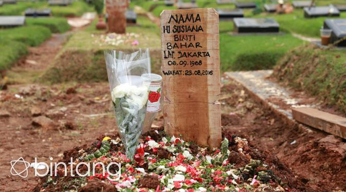 Makam istri Tukul Arwana, Susiana. (Andy Masela/Bintang.com)
