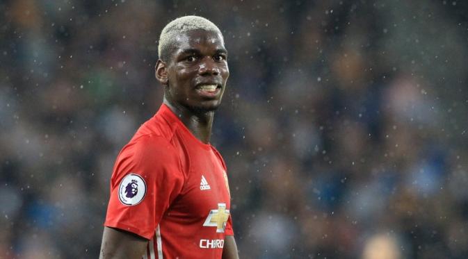 Ekspresi gelandang Manchester United, Paul Pogba, saat menghadapi Hull City, pada pertandingan lanjutan Premier League, Sabtu (27/8/2016). (AFP/Lindsey Parnaby).