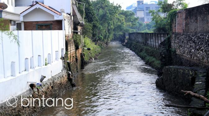 10 Foto Kemang, Daerah Elit yang Hampir Tenggelam karena Banjir. (Bintang.com/Adrian Putra)