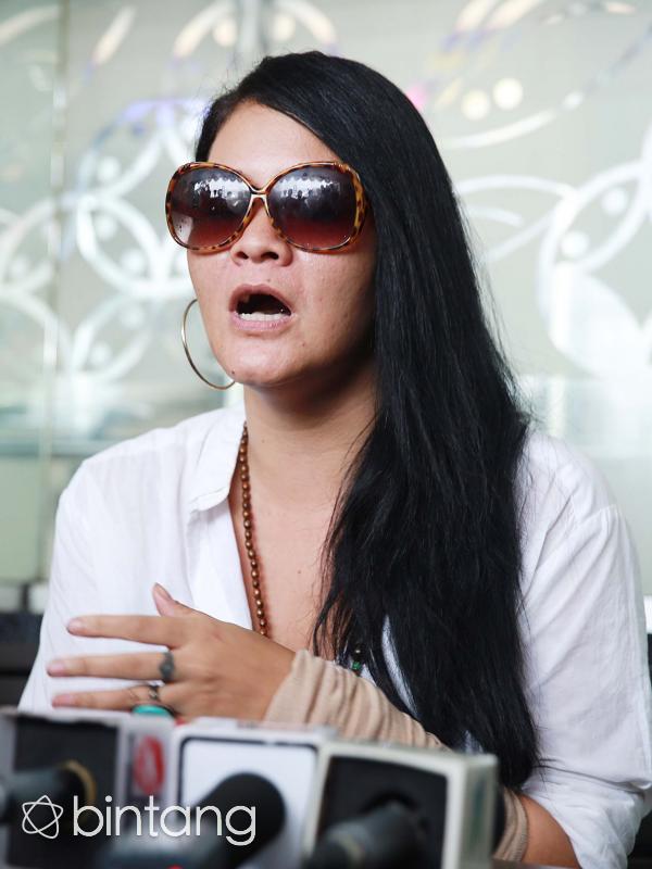 Melanie Subono saat menghadiri sidang perdana perceraiannya. (Deki Prayoga/Bintang.com)