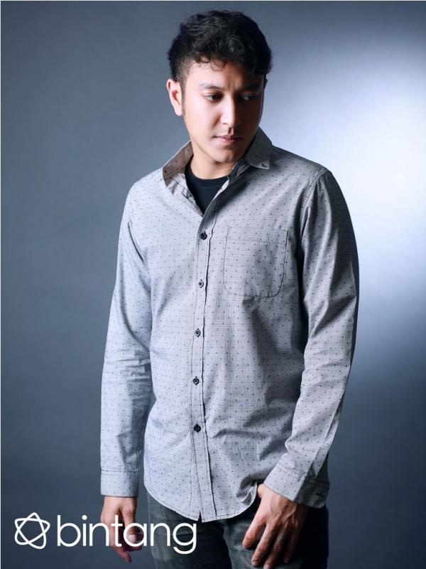 Dimas Anggara. (Foto: Deki Prayoga, Stylist: Indah Wulansari, Digital Imaging:Iqbal Nurfajri/Bintang.com)