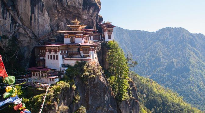 Taktshang Goemba, Bhutan. (wallcreations.com.au)