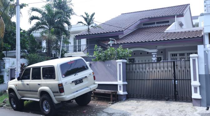 Rumah Gatot Brajamusti di Niaga Pondok Pinang (Nurwahyunan/bintang.com)
