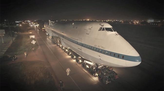 Penampakan Boeing 747. (Via: boredpanda.com)