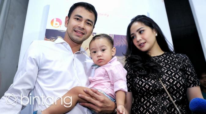 Raffi Ahmad, Nagita Slavina dan Rafathar (Adrian Putra/Bintang.com)
