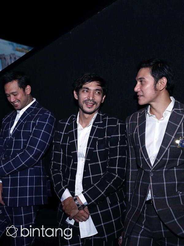 Tora Sudiro, Abimana Aryastya dan Vino G. Bastian di gala premier Warkop DKI Reborn. (Nurwahyunan/Bintang.com)
