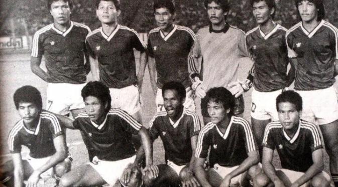 Skuat Timnas Indonesia di SEA Games 1987 yang sukses mengalahkan Malaysia di final. (Repro Timnassuporterblogspot)