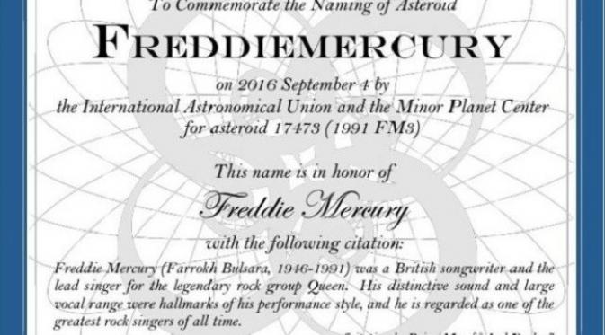 Sertifikat pengukuhan nama Freddie Mercury sebagai asteroid (Bintang Pictures)