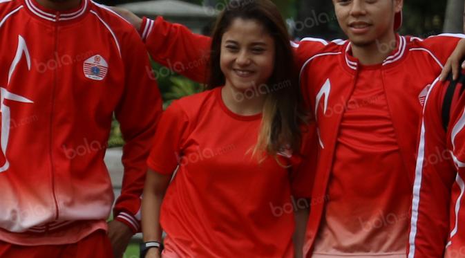 Maya Sheva, atlet karate DKI Jakarta. (Bola.com/Nicklas Hanoatubun)