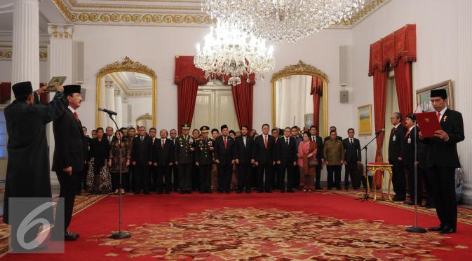 Suasana pelantikan Kepala Badan Intelijen Negara (BIN) di Istana Negara, Jakarta, Jumat (9/9). Budi Gunawan resmi menjadi Kepala Badan Intelijen Negara (BIN) menggantikan Sutiyoso. (Liputan6.com/Faizal Fanani)