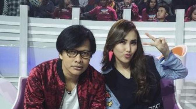 Armand Maulana dan Ayu Ting Ting foto bareng (Instagram)