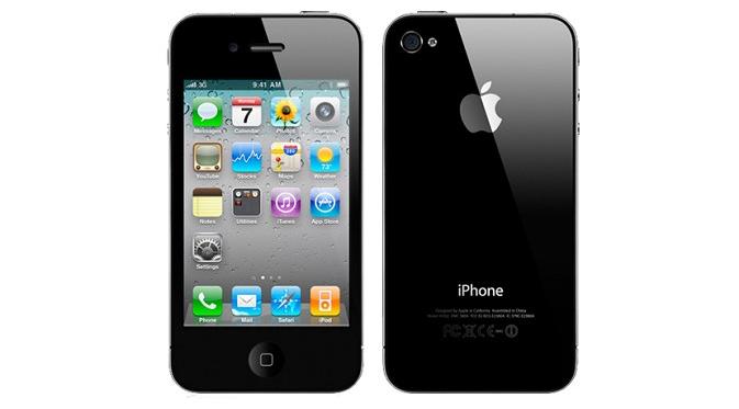 Apple menerapkan teknologi layar terbaru Retina Display pada iPhone 4 di tahun 2010