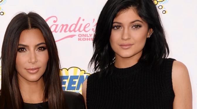 Kim Kardashian memperingatkan adik bungsunya agar tidak menikah muda. (Sumber: Huffington Post)