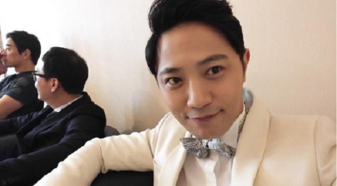 Jin Goo memiliki senyuman yang menawan. (Instagram/actor_jingoo)