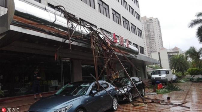 Akibat angin topan yang menghantam Cina | via: chinadaily.com.cn