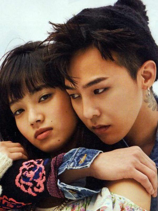 Foto mesra G-Dragon dan Nana Komatsu di majalah fashion Jepang (foto: Koreaboo)