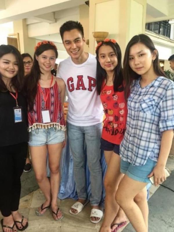 Baim Wong saat mengikuti bazar di Hotel Ciputra. (Instagram - @baimwong)