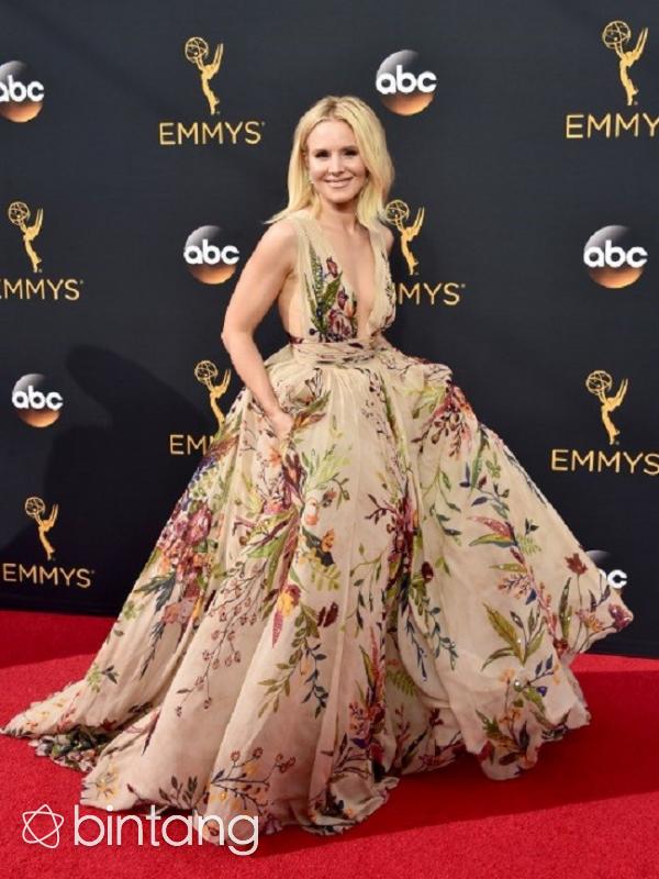 Kristen Bell saat menghadiri Emmy Awards. (AFP/Bintang.com)