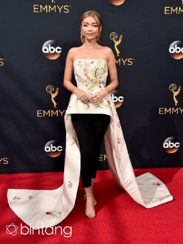 Sarah Hyland saat menghadiri Emmy Awards. (AFP/Bintang.com)