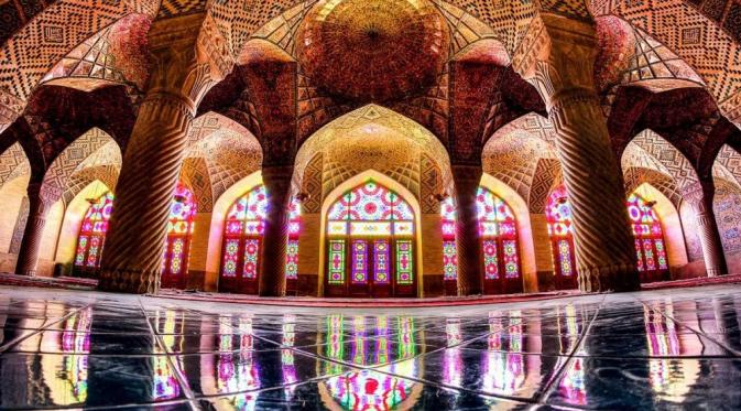 Masjid Sheikh Lotfollah, Iran. Sumber : brightside.me.