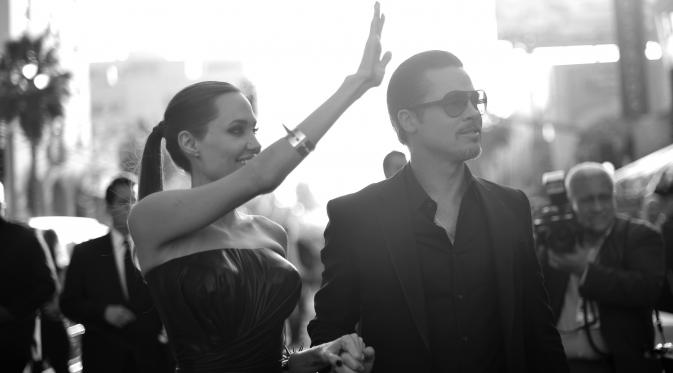 Angelina Jolie didampingi Brad Pitt menghadiri pemutaran film 