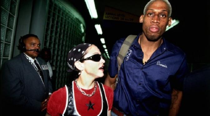 Dennis Rodman dan Maddona dekat di tahun 1994. (Huffington Post)