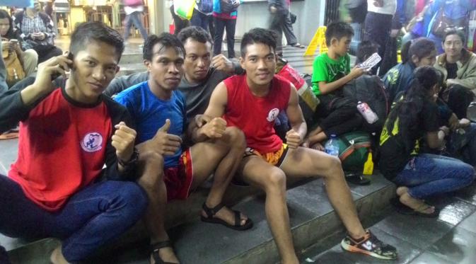 Atlet PON terlantar di Stasiun Manggarai (Liputan6.com / Ahmad Romadoni)