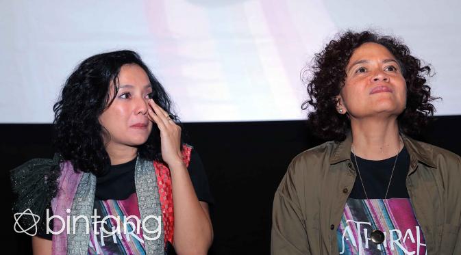 Cut Mini berperan sebagai Athirah, sedangkan Mira Lesmana bertindak sebagai produser film Athirah. (Deki Prayoga/Bintang.com)
