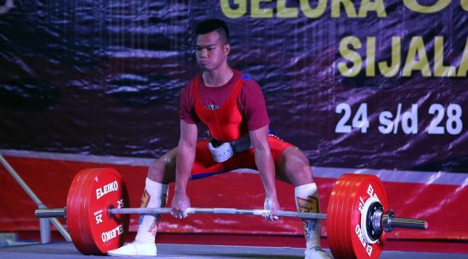 Viky Aryanto raih emas angkat berat di kelas 66 kg